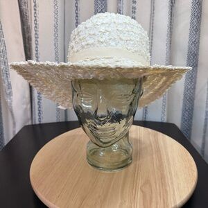 Elegant Vintage White/Cream Sun Hat